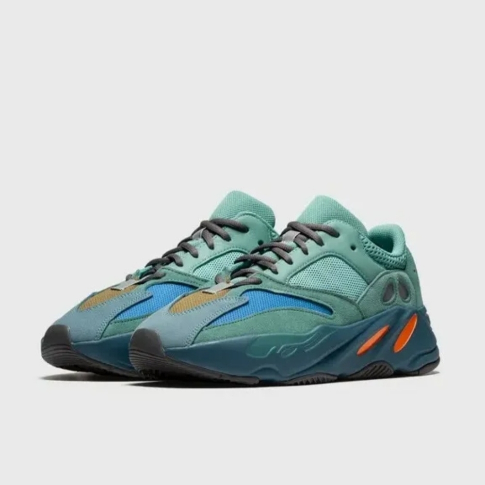 adidas Yeezy Boost 700